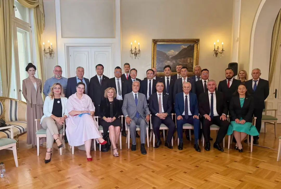 1754975935913927249.jpg 6400812-3.jpg