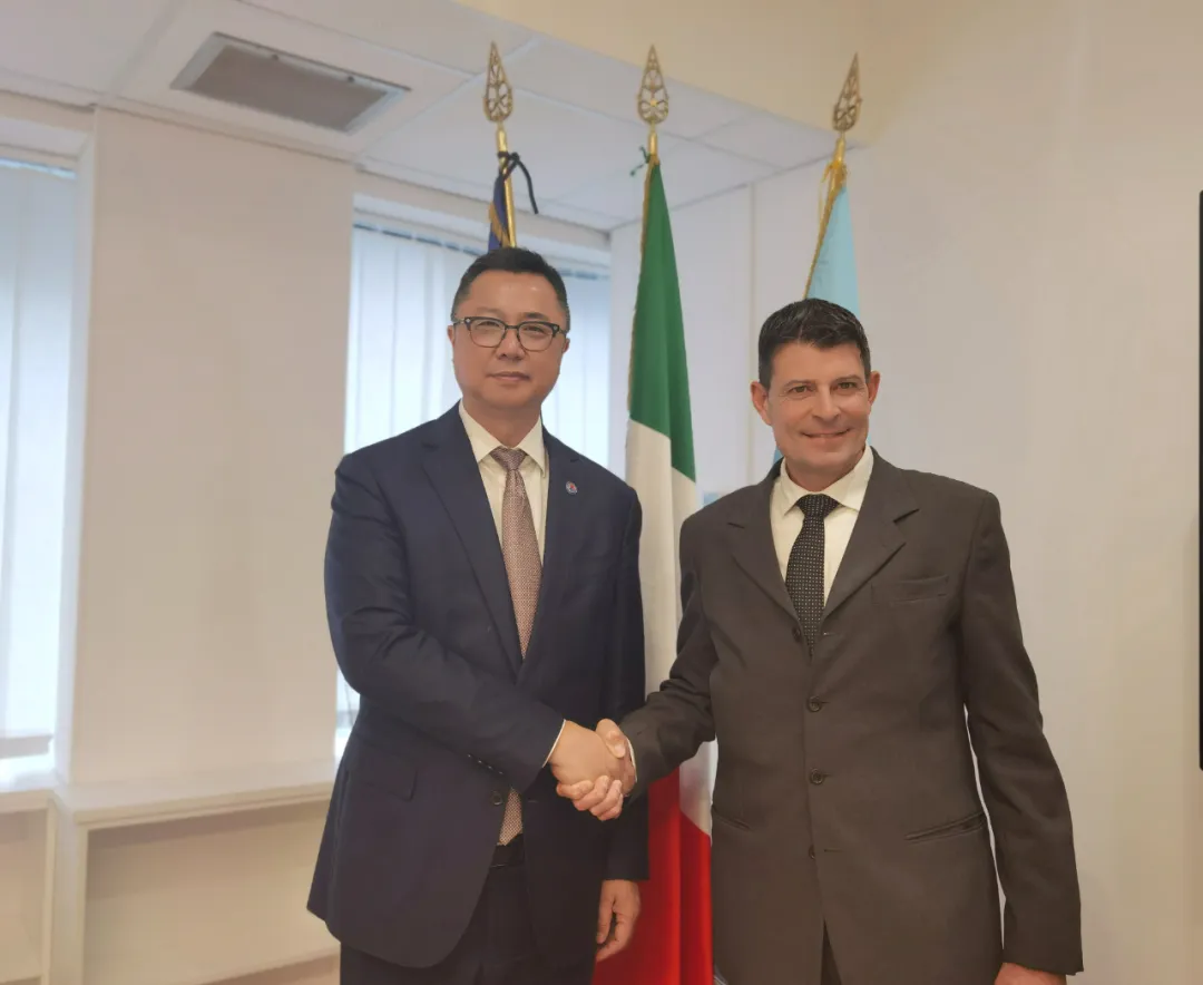 潘锋与拉齐奥大区政府工作会谈 